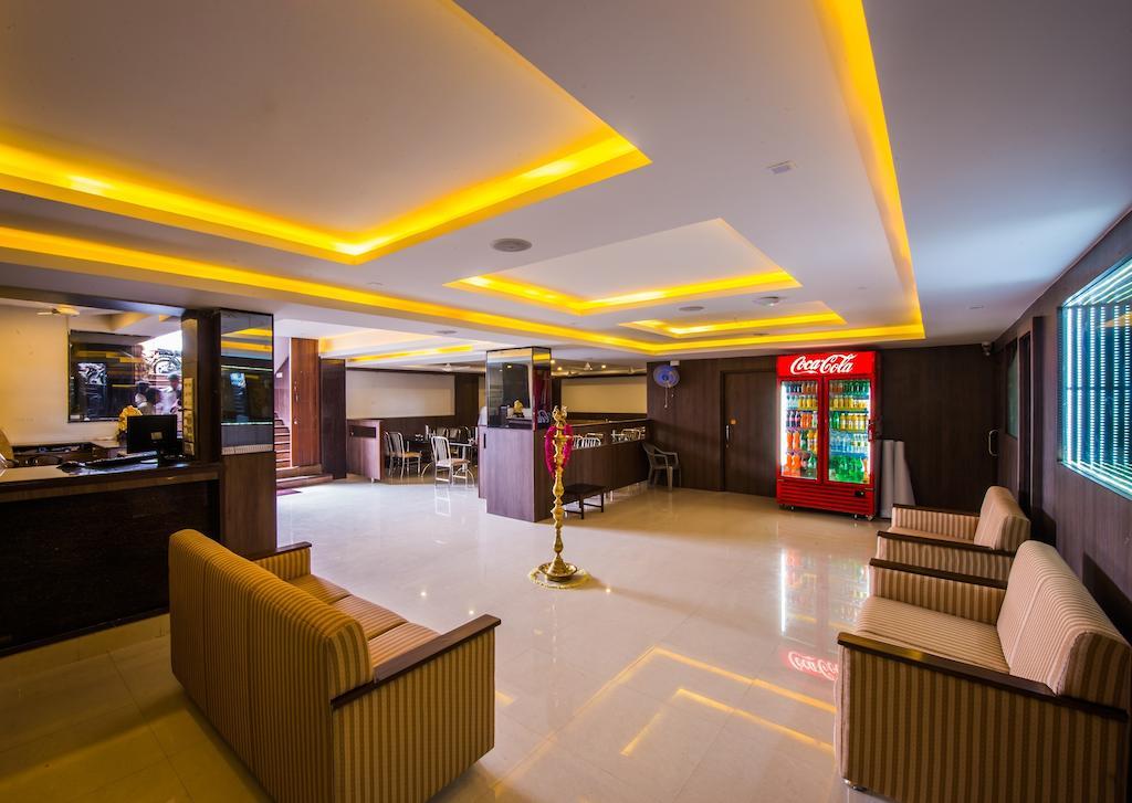 Plaza Hotel Trichy Tiruchirappalli Habitación foto